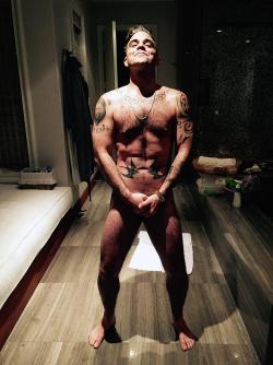 ginger-kicks:  Mr Robbie Williams  My love….