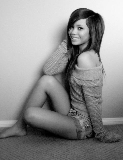 Asian lady cute black and white shot from Nashvilleg ID:124372 #girls #cuteasian #hotasian #prettyas