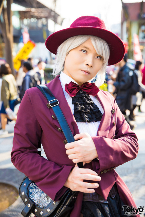 Sakuyan on the street in Harajuku wearing gothic/Victorian fashion by the Japanese brand Atelier Boz