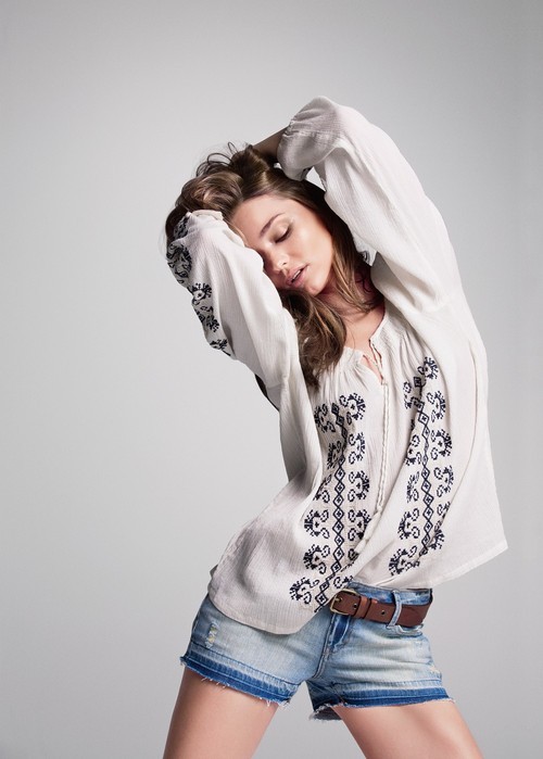 victoriassecretus:  Follow Victoria’s Secret on Tumblr