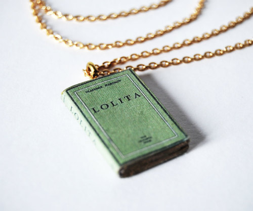 wordsnquotes: Miniature Book Necklaces by Violeta Hernando Showcase Vintage Book Covers Multidi