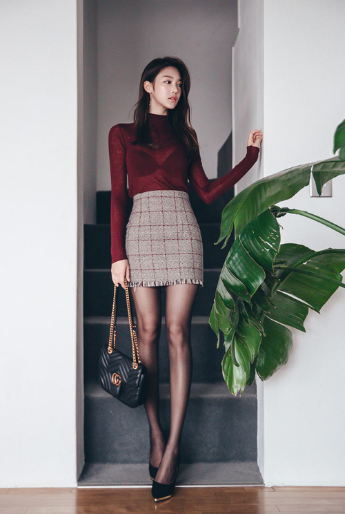 Park Jung Yoon Check Skirt Red SweaterFull Set @ parkjungyoon.blogspot.ca/2018/01/