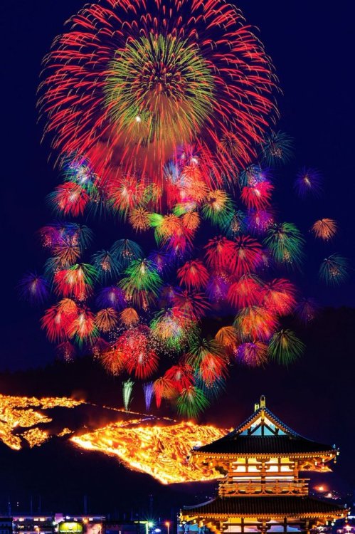 Those pictures have been shot at Mount Wakakusa (Nara) during New Year festivities, but for me firew