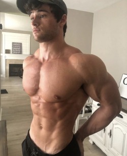 joocyasfuark: muscleobsessive:  Dylan knows exactly the effect that vacant, innocent pouting face, combined with that massive muscled body, has on people, the roided slut.  Junior juicer 