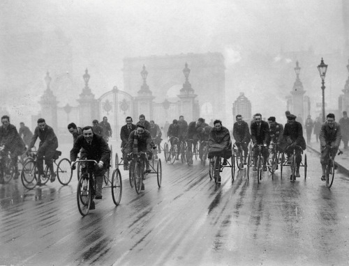 undr: Getty Images. The start of the tricycle race, from Marble Arch, London, to Gelnbrook, Buckinghamshire. England. 1930s