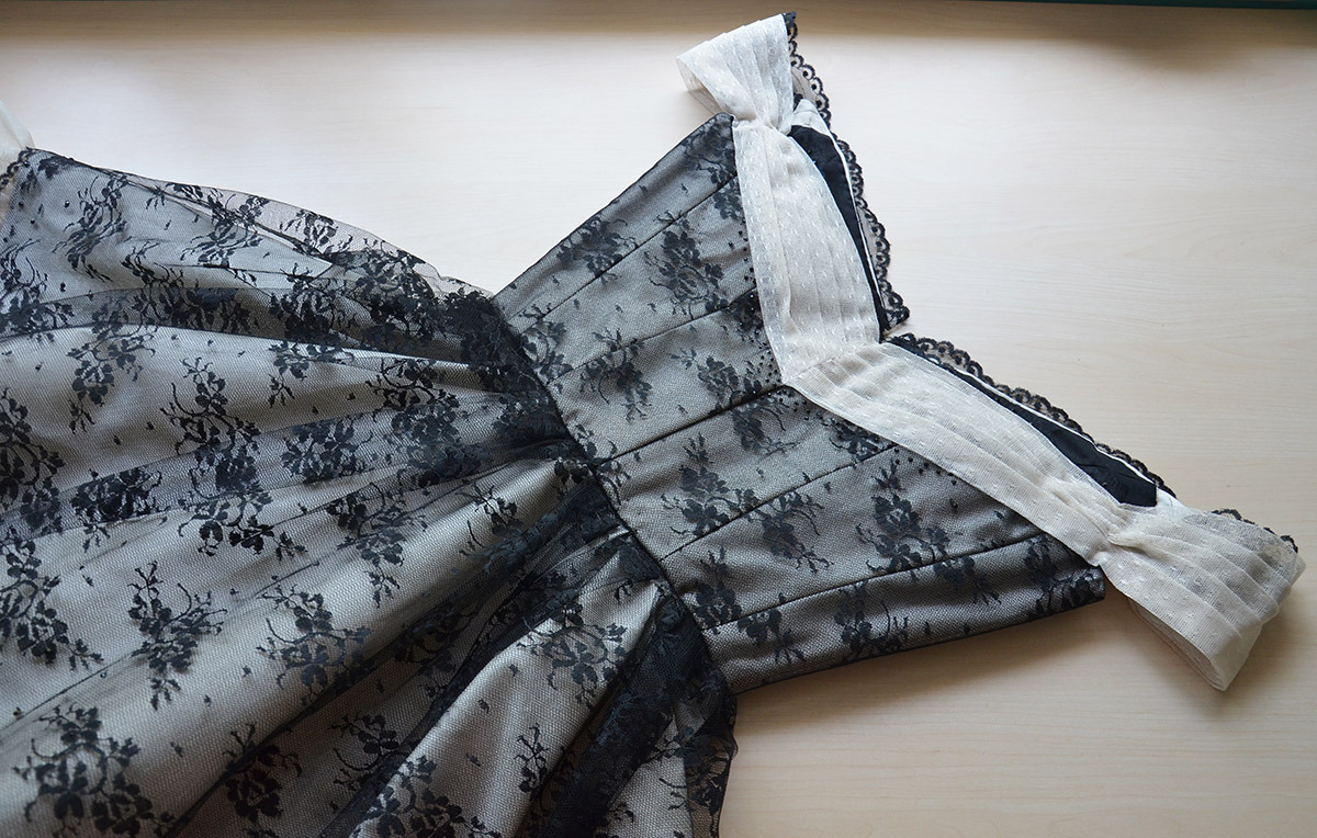 doxiequeen1:  It’s finished! Here are a whole bunch of photos of it. I really love