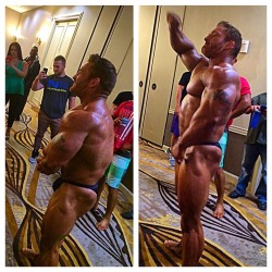 Flex Lewis - Guest posing at the Cajun Show