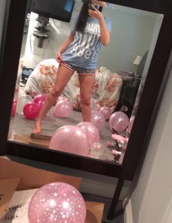 goddessalice:  Straight Outta 1988! I swear- balloons make me so fucking happy.