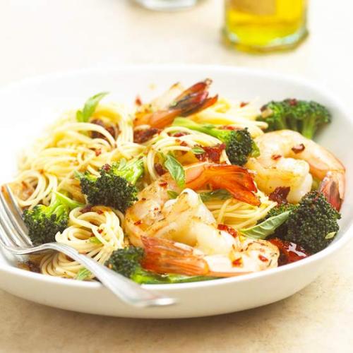 bhgfood: Spicy Shrimp Pasta: Make this quick and easy pasta for dinner tonight! 