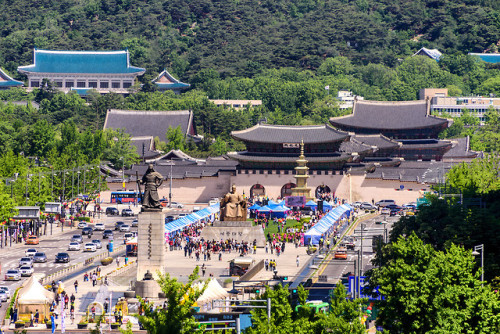 Gwanghwamun Plaza and Gyeongbukgung Palace, seen from the roof garden of Seoul Library (a.k.a. forme