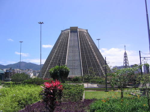 Catedral Metropolitana Rio de JaneiroLocated in the heart of the city, the New Cathedral (as it is s