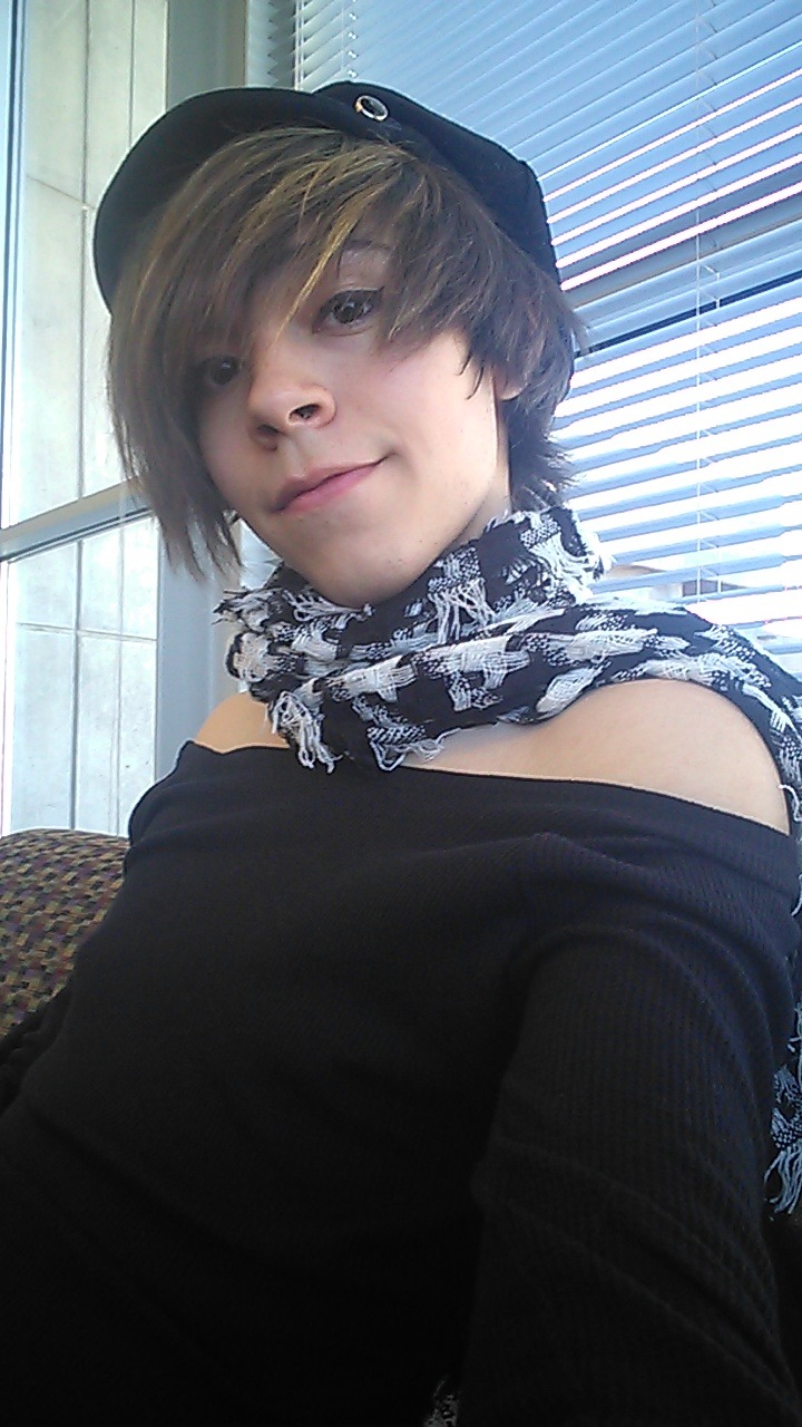 muffinsthefemboy:  First semester is over and how. It’s been a great start to college