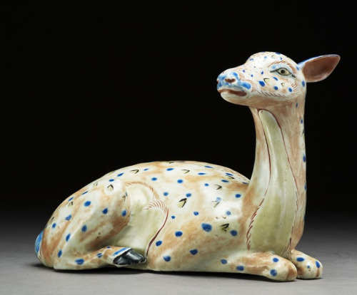 japaneseaesthetics:Ceramic figure of a reclining doe (side) .  17th century, Japan. ©