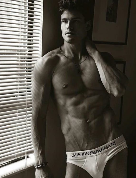amazingmalenudity:    Bernardo Belmar   