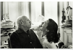 entrevejo:  Pablo Picasso by Robert Capa