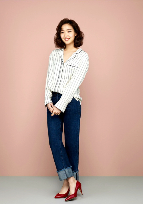 alasskayoungg:  Kim Go Eun pretty in pink