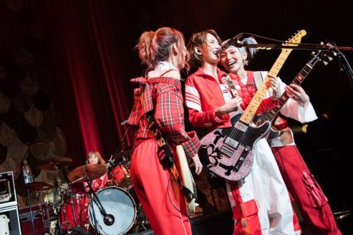 BEST★Xmas 2018 Setlist:Electric girlHoshi no furu yoru niSCANDAL BABYSUKI-SUKIFlashback No.5Koisuru 