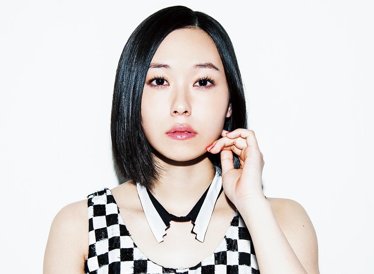 animage:  寿美菜子。前作「Believe ×」に続いて、2015年4月8日発表の8枚目のシングル『black