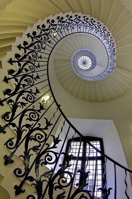 The tulip staircase inside Queen’s House in Greenwich, London (by AndreaPucci).