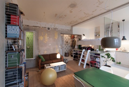 digitalramen:digitalramen: Architect Karin Matz’s renovation of Apartment HB6B instilled new lif