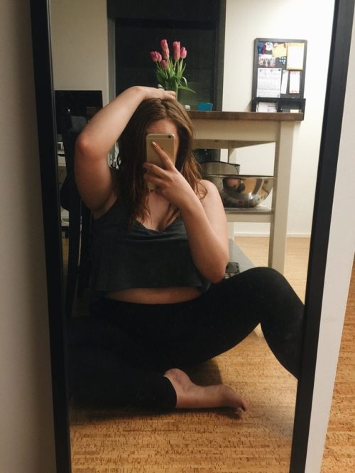 amateuryogapants:Chubby but hopefully you still like.Honey. You’re beautiful 