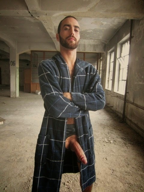 yeahturnmeon:  Check out my other blog - wantcum.tumblr.com  wow