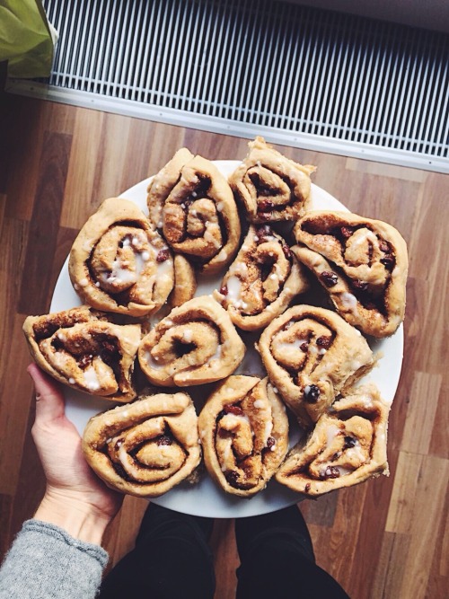 aspoonfuloflissi: Vegan cinnamon rolls anyone?