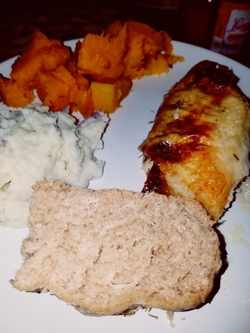 Our Mabon meal. We had rosemary thyme roasted chicken garlic cheesey mashed potatoes, roasted butter