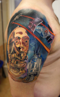 purple-lightsaber:  Threepio as the focal point. Interesting.