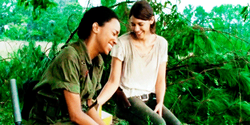strfires: Girls having fun together on S05E10 “Them”  (◠ω◠✿)