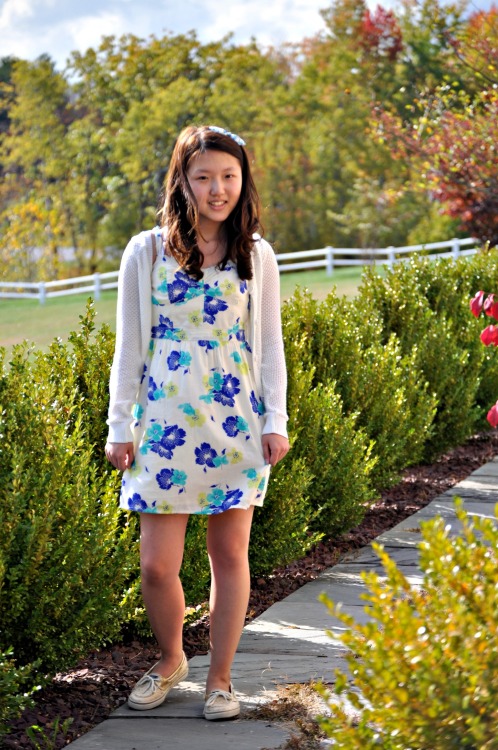 Outfit: Dress: American Eagle | Cardigan: Nordstrom | Shoes: Sperry Top-Sider | Headband: Korea (via