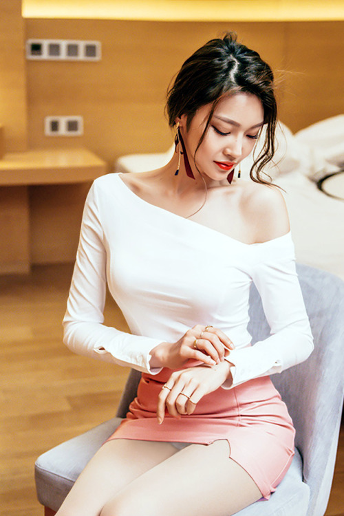 soumy1902kmod:박정윤 (林正允 - ParkJeongYun) - 스위트글램 0923jyy  [ 각선미특집 ]