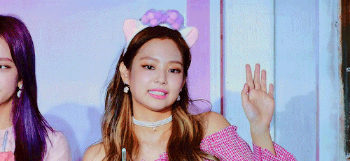 jen-nie:dancing cutie ♡