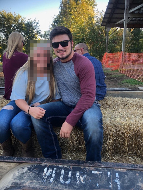 overfedblog:thedk159:“This guy was a star football player in high school, then went to college and f