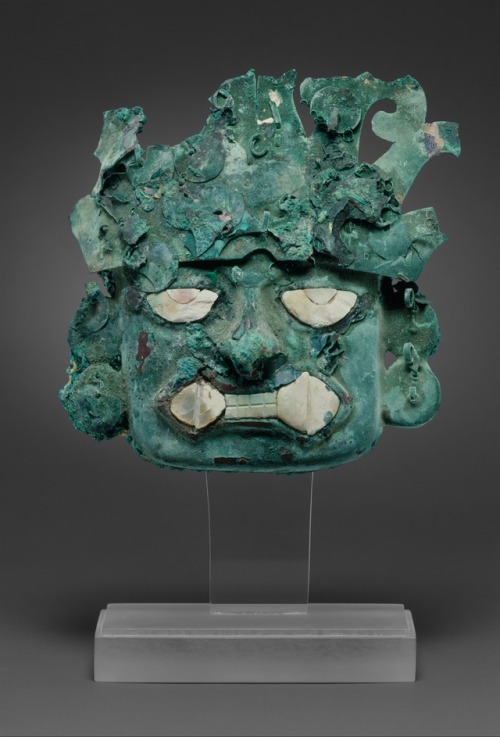 tlatollotl:Ornamental maskDate: 390–450Geography: PeruCulture: Moche (Loma Negra)Medium: Silvered co