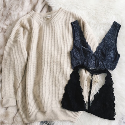 ✨Behati Sweater// Kenza & Camille Halter Bralette ✨Frankie Phoenix  