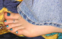teenfeetfreaks:Please follow me and reblog this photo to help me get followers