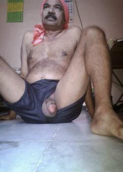 southasiandaddies:  Oh, yes….another HOT Indian dad. Nice cock.  Feel free to reblog and follow my account if you like this daddy.  