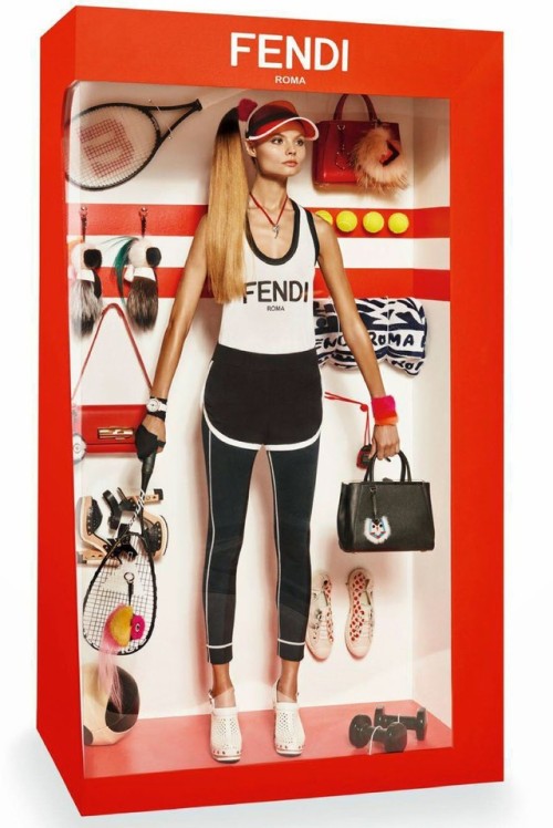 geripie:  Magdalena Frackowiak by Giampaolo Sgura for Vogue Paris 