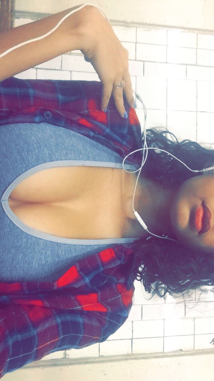 frenchkissthepvssy:  Today’s outfit