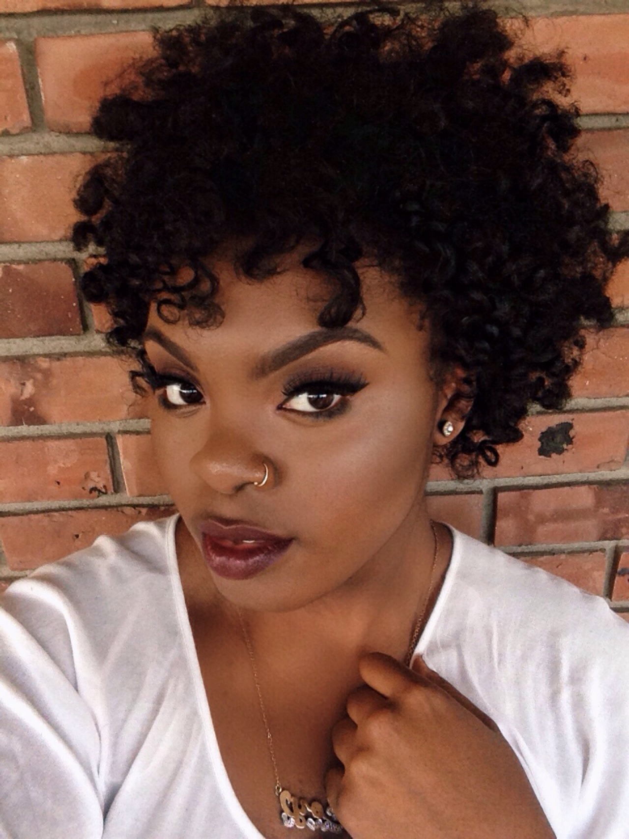 joynavon:  Should I post this hair tutorial or nah? 🤔  Instagram Youtube Snapchat: