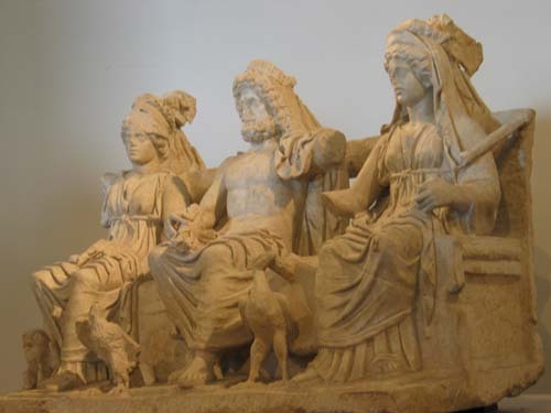 Capitoline Triad The Capitoline Triad originally represented the union between the Roman gods/ godde