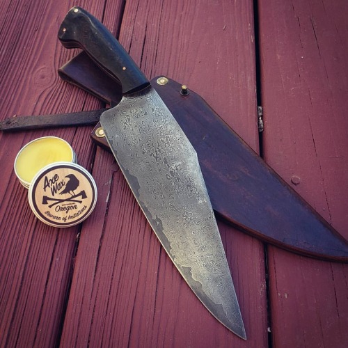 This choppah/chef is waxed and ready for action! . Steel: 1095/15N20 clad over 80CRV2 core from @nj_