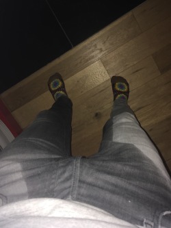 pissjean:Ma vessie a lâché !!! Gros pipi dans mon jean