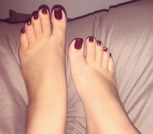 inlovewithprettytoes: sexyasianfeeet: Would you suck on my toes? Fuck Yes