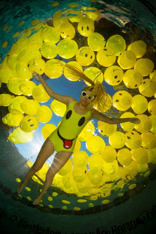 Renee rocking the happy face in a sea of happy faces!