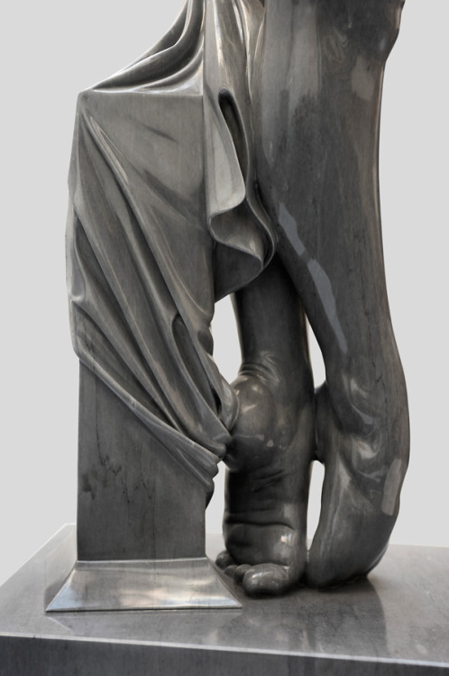nevver:  Kevin Francis Gray   Is this a Hannibal thing