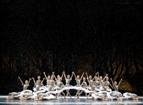 aurelie-dupont:Paris Opera corps de ballet in Nureyev’s The NutcrackerPhoto © Julien Benhamou