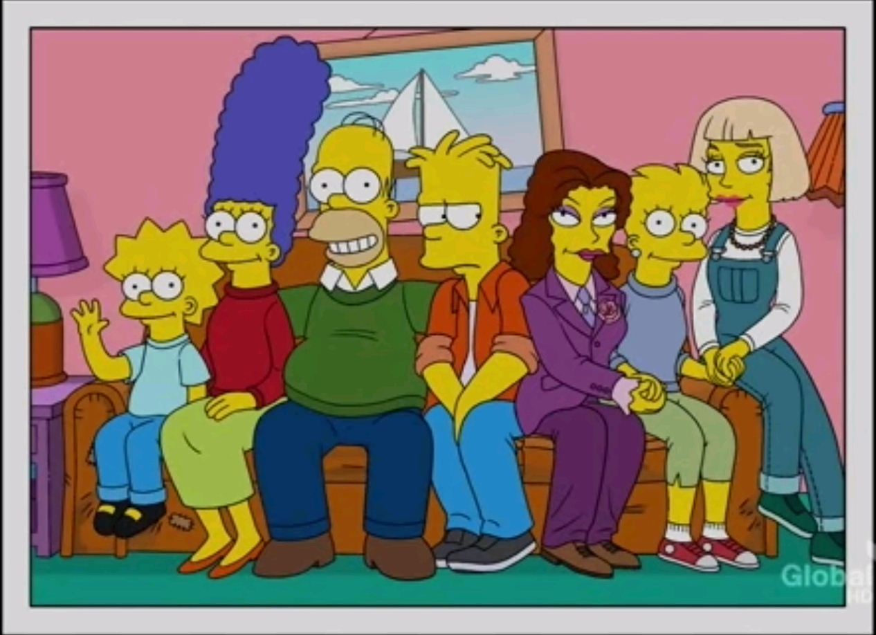 fangirlside:  20-year-old Lisa with what appear to be two girlfriends. 
