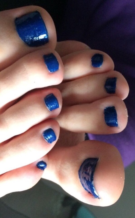 Porn photo feetgirly94:  Blue nails 🤰🏻